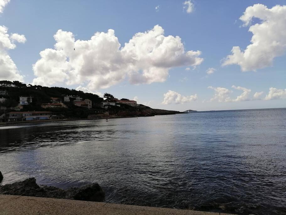 T 2 A 5 Mn A Pied De La Mer Sanary-sur-Mer Exterior foto